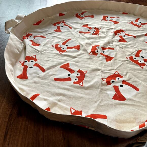 3 Sprouts Convertible Toy Storage Bag and Portable Play Mat, Orange Fox Pattern - Picture 6 of 15